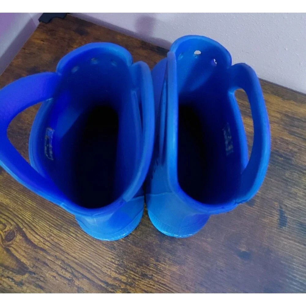 Crocs Handle It Classic Blue Rubber Rain Boots Youth Size J3 12803